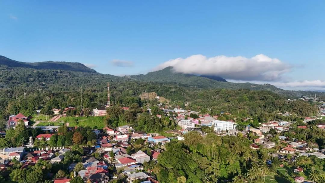 Talaga Tomohon Home Stay And Fishing Pond 外观 照片